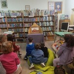 11. Dzień otwarty - przedstawienie w bibliotece.
