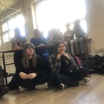 Uczennice klasy 8 i Jury podczas Eko Pokazu.
