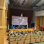 Widok na scenę.