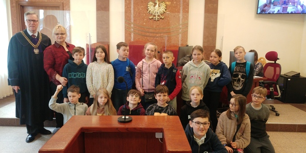 czołówka.jpg